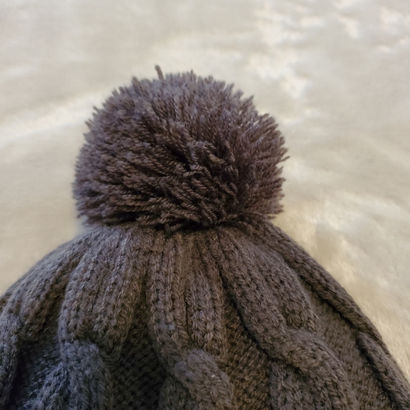 Oakley fleece lined cabled hat - Picture 3 of 6